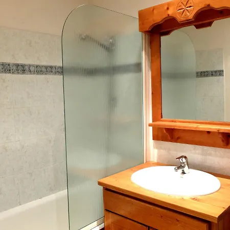 Lumineux Au Pied Des Pistes Avec Balcon A Apartamento